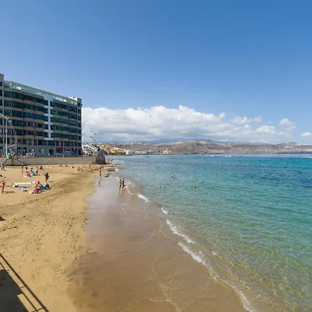 By Playa De Canteras