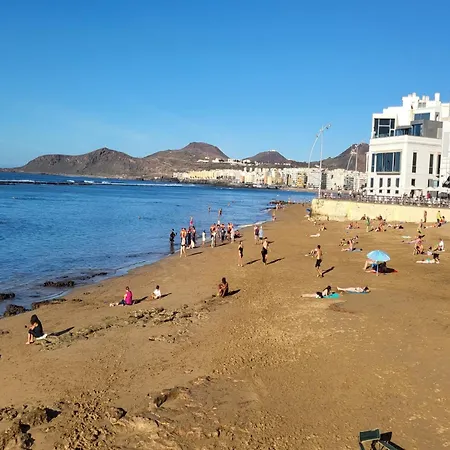 By Playa De Canteras Las Palmas de Gran Canaria